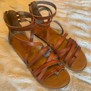 American Eagle Gladiator Sandals Women’s size 8